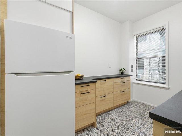 141 Duncan Avenue 6, Jersey City, NJ 07306
