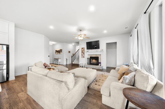 406 Garden Tree Trail, Midlothian, TX 76065