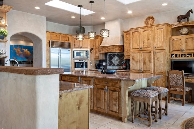 39 Calle Mi Gusto, Santa Fe, NM 87506