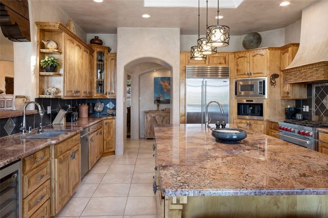 39 Calle Mi Gusto, Santa Fe, NM 87506