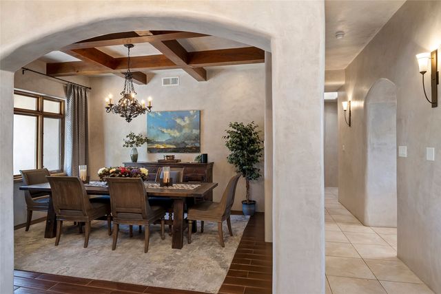 39 Calle Mi Gusto, Santa Fe, NM 87506