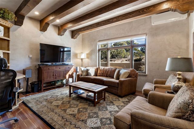 39 Calle Mi Gusto, Santa Fe, NM 87506