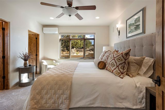 39 Calle Mi Gusto, Santa Fe, NM 87506