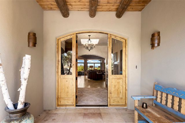 39 Calle Mi Gusto, Santa Fe, NM 87506