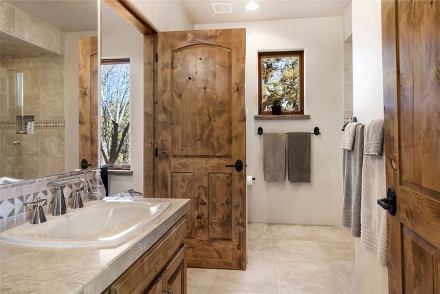 39 Calle Mi Gusto, Santa Fe, NM 87506