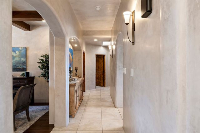 39 Calle Mi Gusto, Santa Fe, NM 87506