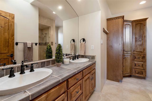 39 Calle Mi Gusto, Santa Fe, NM 87506