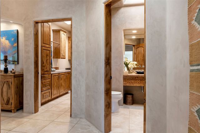 39 Calle Mi Gusto, Santa Fe, NM 87506