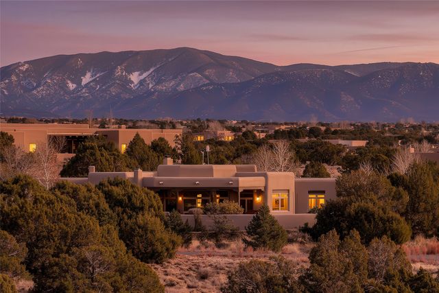 39 Calle Mi Gusto, Santa Fe, NM 87506