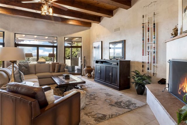 39 Calle Mi Gusto, Santa Fe, NM 87506