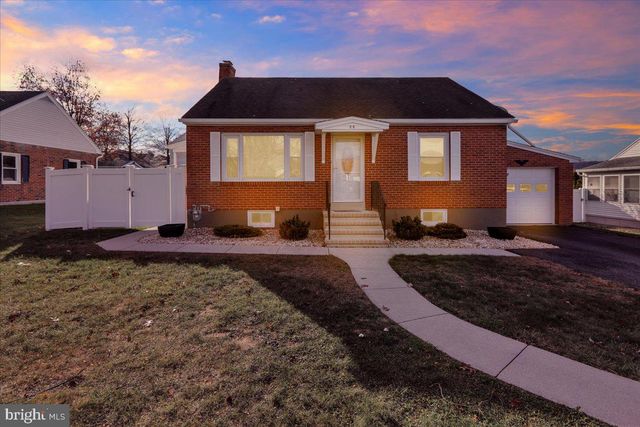 88 E COLLEGE AVE, Wernersville, PA 19565