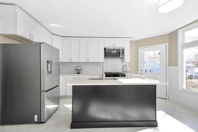 258 S Main Street, Pataskala, OH 43062