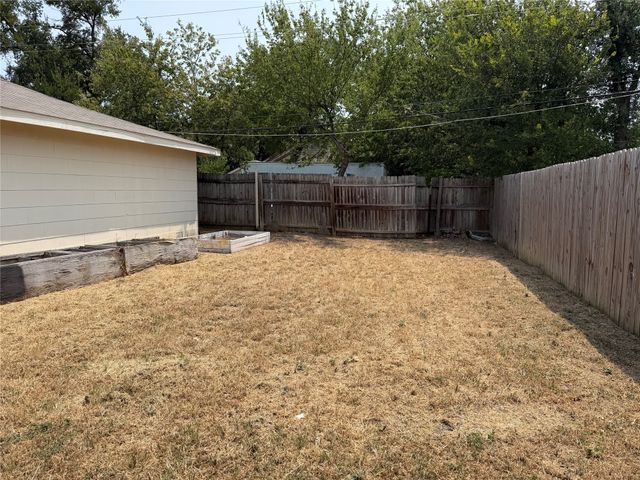 2509 Normont Circle, Fort Worth, TX 76103