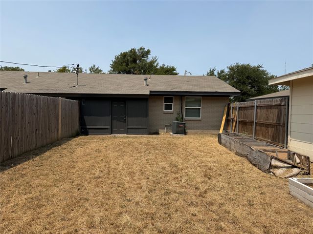 2509 Normont Circle, Fort Worth, TX 76103