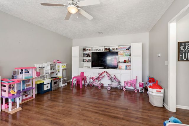 129 Cross Creek Drive, Paris, KY 40361