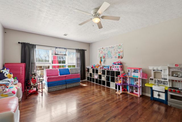 129 Cross Creek Drive, Paris, KY 40361