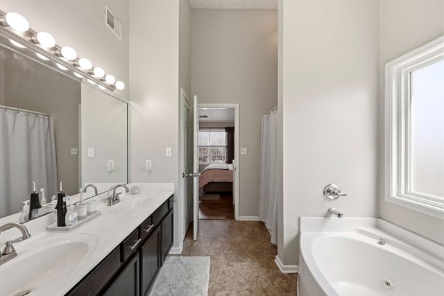 129 Cross Creek Drive, Paris, KY 40361