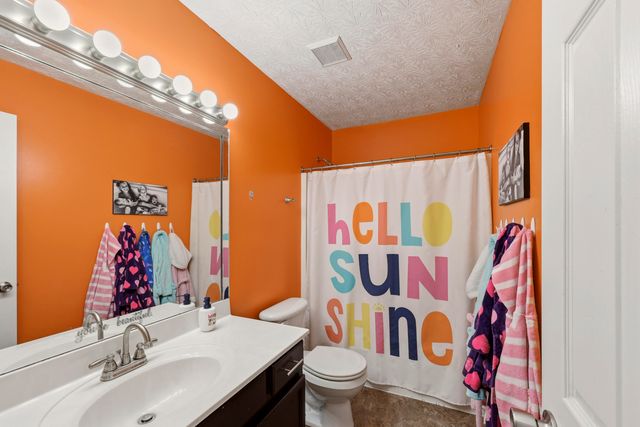 129 Cross Creek Drive, Paris, KY 40361