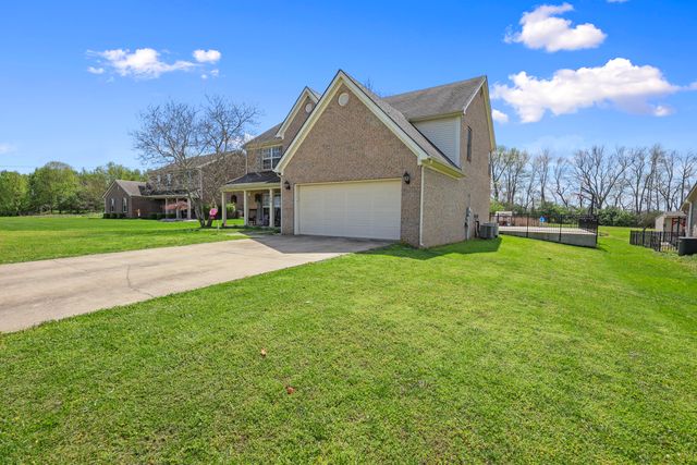 129 Cross Creek Drive, Paris, KY 40361