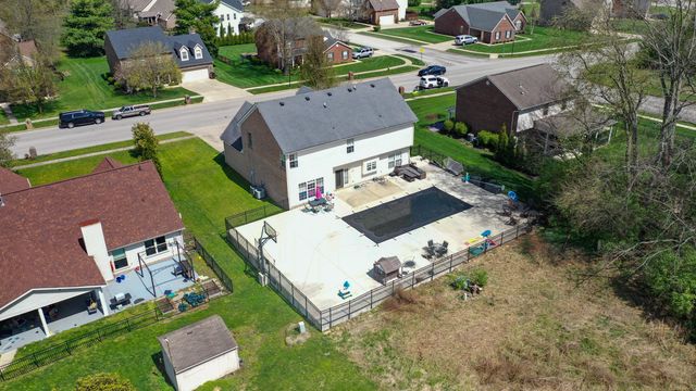 129 Cross Creek Drive, Paris, KY 40361