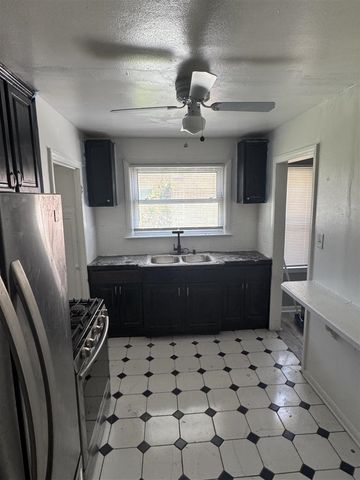 15819 Minock Street, Detroit, MI 48223