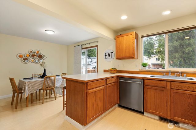 7548 Carnival Place NW, Bremerton, WA 98311