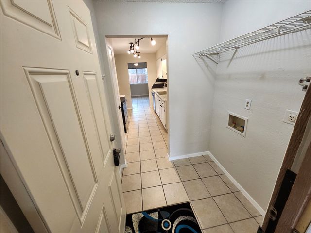 713 Cain Street, Lake Dallas, TX 75065