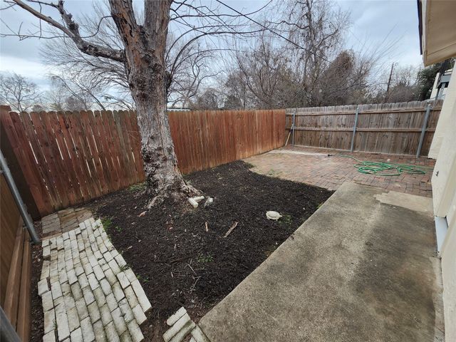 713 Cain Street, Lake Dallas, TX 75065