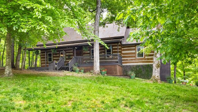 460 Seven Springs Rd, Clarksville, TN 37043