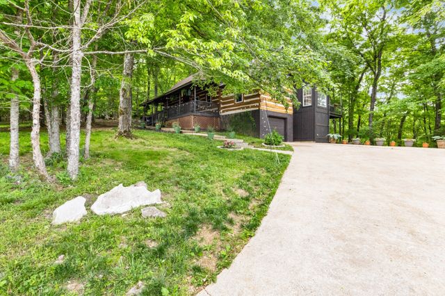 460 Seven Springs Rd, Clarksville, TN 37043