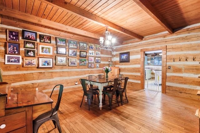 460 Seven Springs Rd, Clarksville, TN 37043