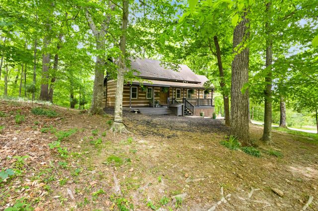 460 Seven Springs Rd, Clarksville, TN 37043