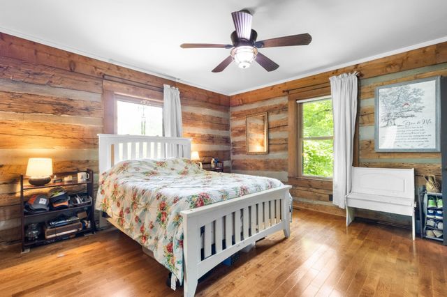 460 Seven Springs Rd, Clarksville, TN 37043