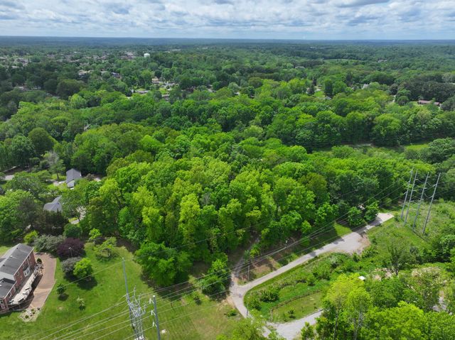 460 Seven Springs Rd, Clarksville, TN 37043