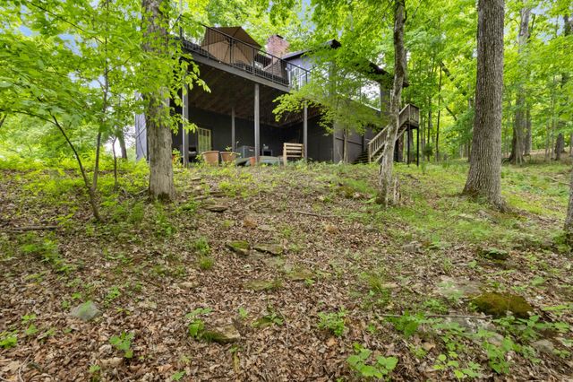 460 Seven Springs Rd, Clarksville, TN 37043