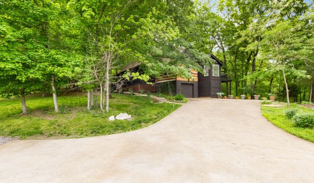 460 Seven Springs Rd, Clarksville, TN 37043