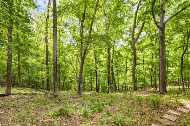 460 Seven Springs Rd, Clarksville, TN 37043