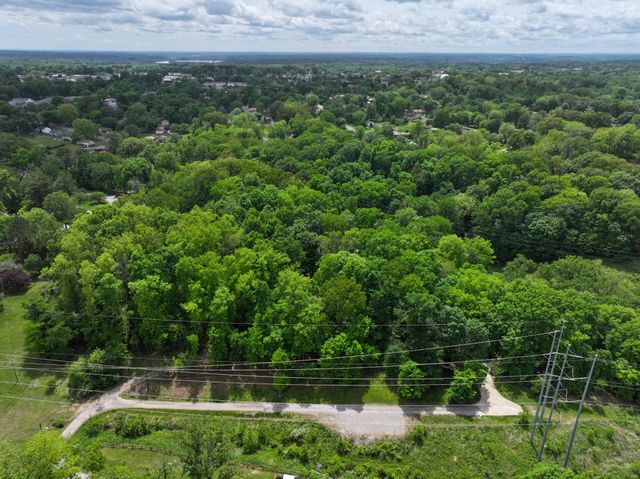 460 Seven Springs Rd, Clarksville, TN 37043