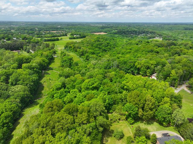 460 Seven Springs Rd, Clarksville, TN 37043