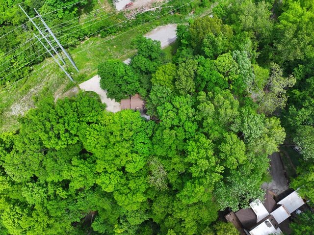 460 Seven Springs Rd, Clarksville, TN 37043