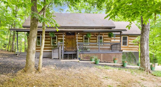 460 Seven Springs Rd, Clarksville, TN 37043