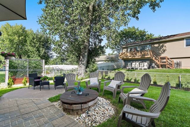 17 Joslyn Drive, Elgin, IL 60120