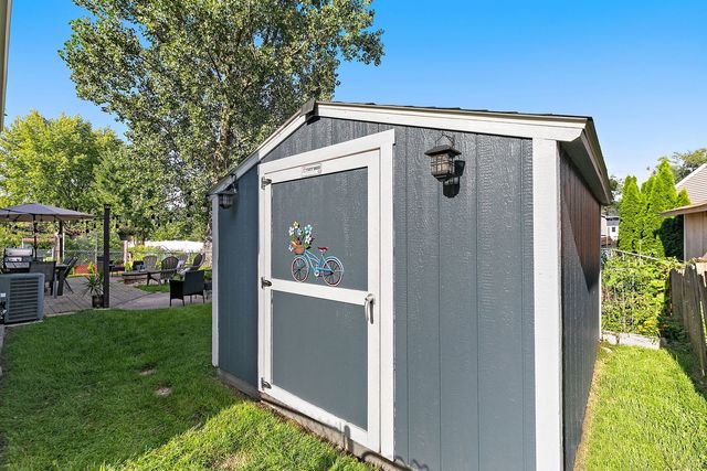 17 Joslyn Drive, Elgin, IL 60120