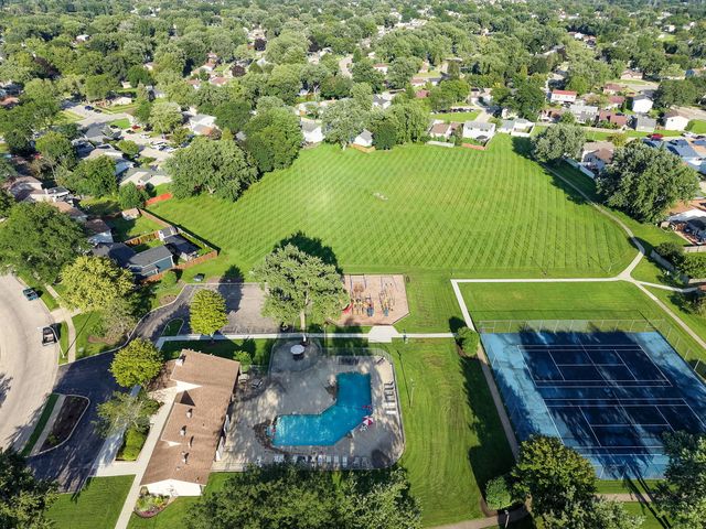 17 Joslyn Drive, Elgin, IL 60120