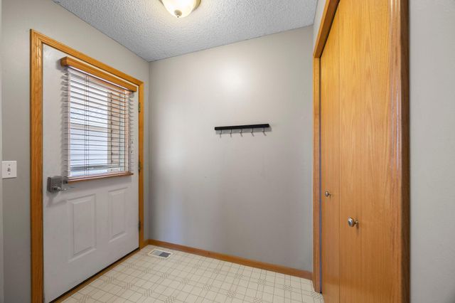 10390 64th Street NE, Albertville, MN 55301