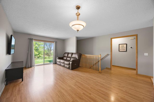 10390 64th Street NE, Albertville, MN 55301
