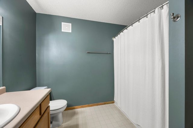 10390 64th Street NE, Albertville, MN 55301