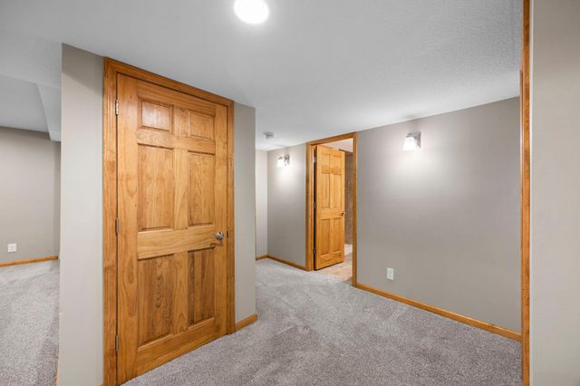 10390 64th Street NE, Albertville, MN 55301