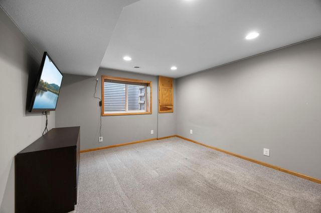 10390 64th Street NE, Albertville, MN 55301