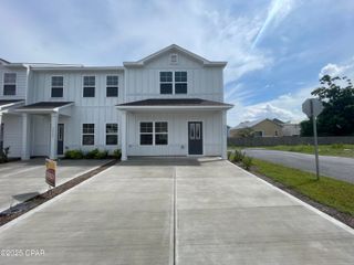 5864 Tyndall Place, Panama City, FL 32404